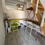 Maisonnette Rdc + Mezzanine Au Bord De L'etang *