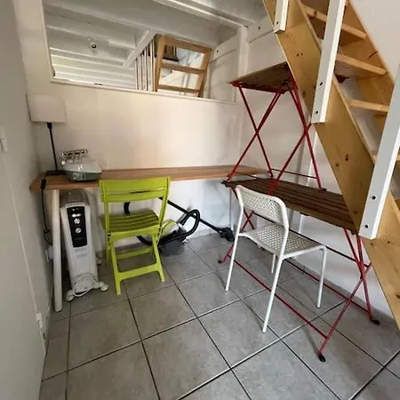 Maisonnette Rdc + Mezzanine Au Bord De L'etang *