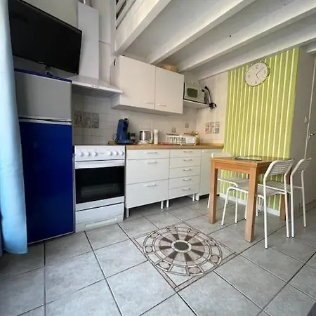 Maisonnette Rdc + Mezzanine Au Bord De L'etang * Leucate